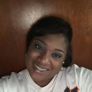 Meet your Posher, Tiffany